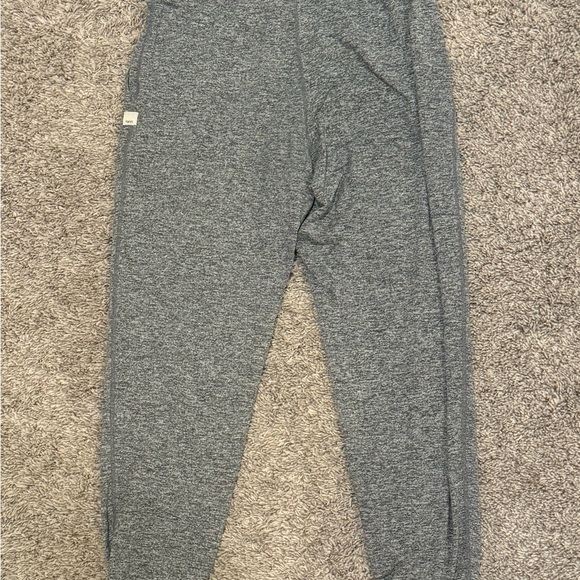 Vuori Joggers Size Small- EUC Heather Gray and Flax Heather - Picture 5 of 9